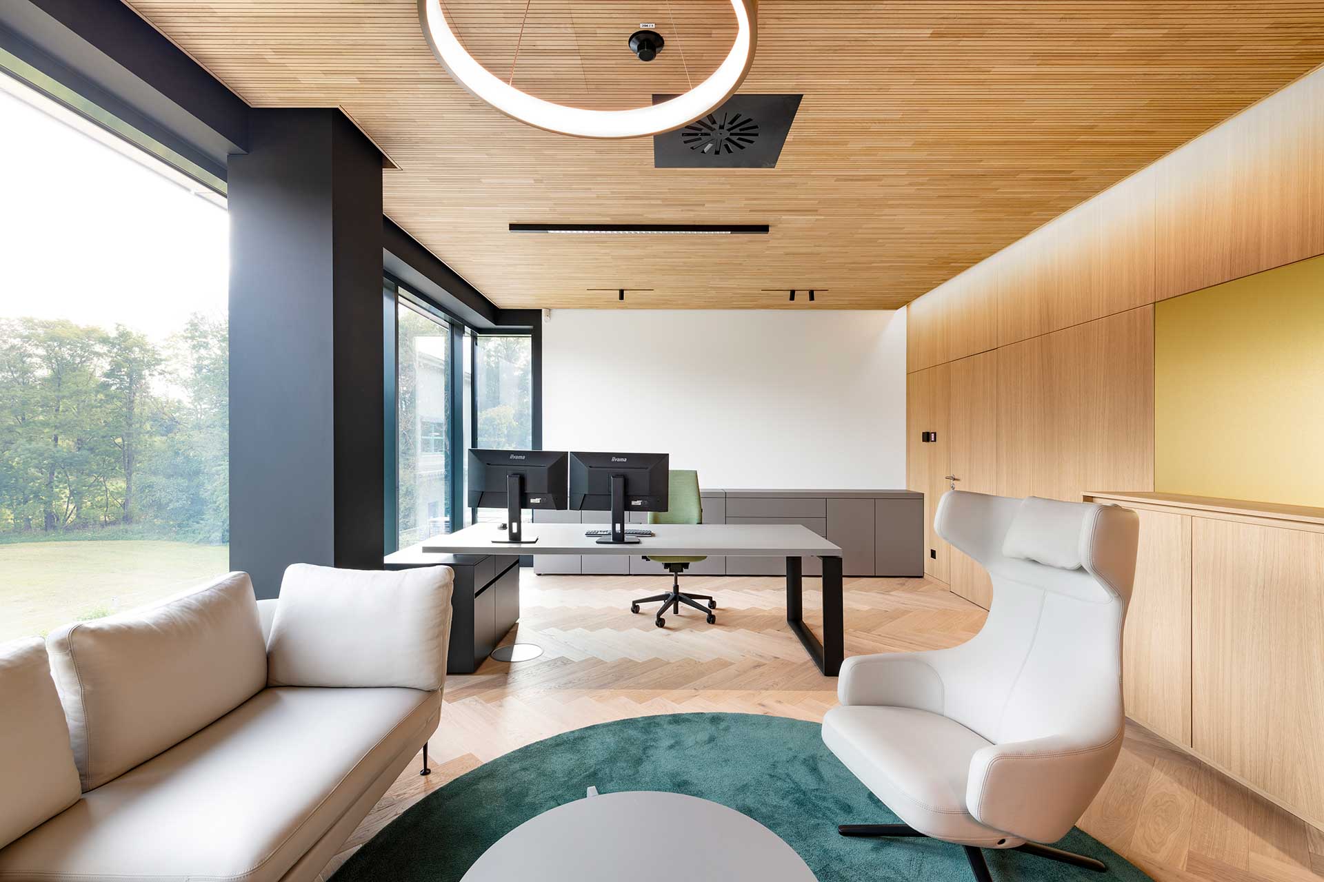 Innenausbau Bruchmann Büro Geschäftsführung by Nickel und Wachter Architekten.jpg