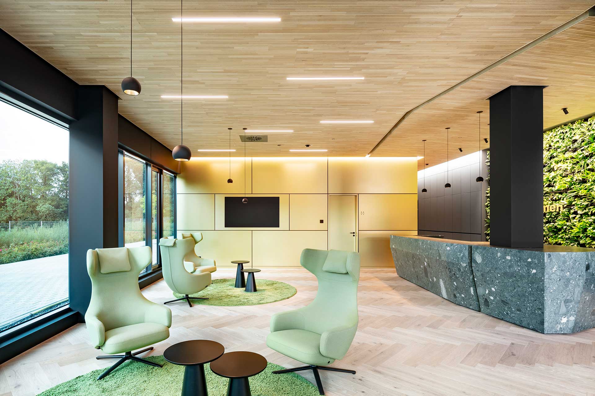 Wartebereich der Klaus Bruchmann GmbH in Scheßlitz – Nickel und Wachter Architekten Bamberg und Viereth